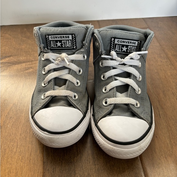 Hightop Converse - Picture 2 of 6